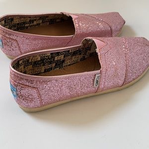 Pink glitter TOMS
